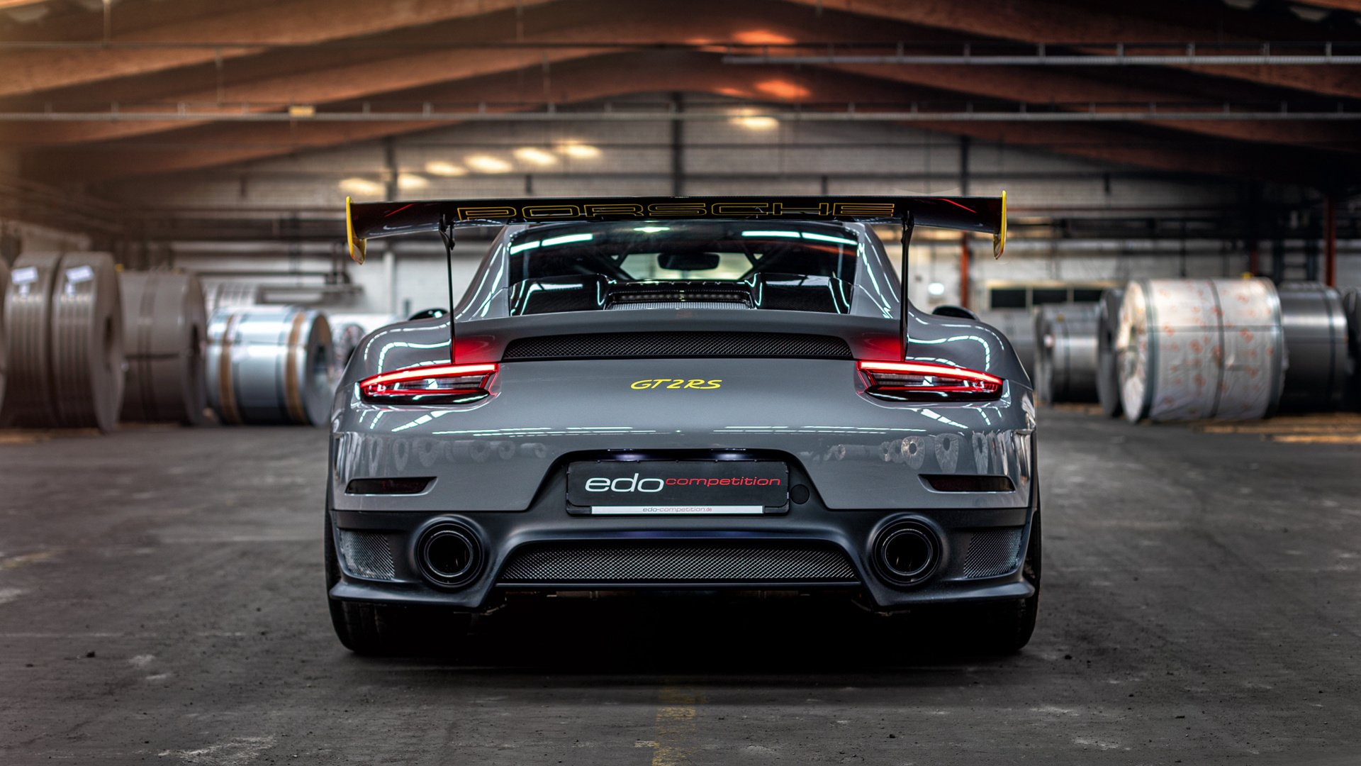 “武汉马拉松：快速跑者的速度风暴”