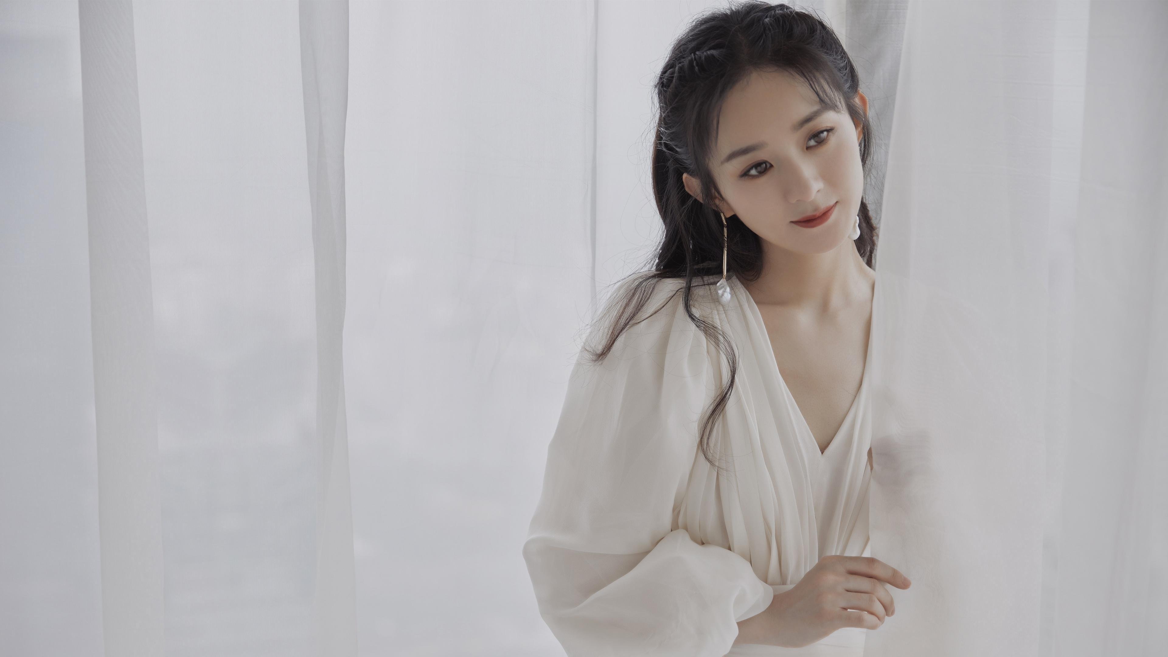 开云体育-五大联赛中场能否胜过边路冲击效能，五大联赛主场优势