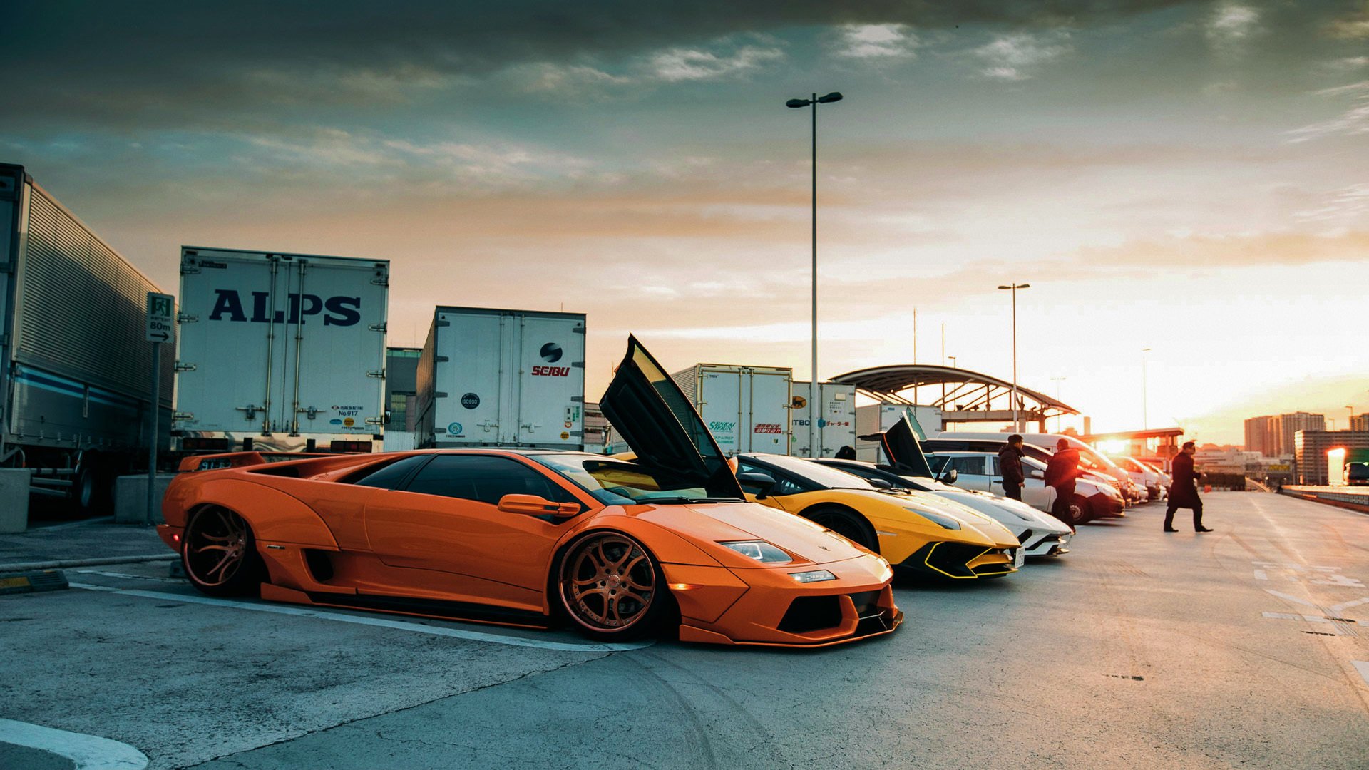 开云体育-C罗赛前鼓舞全队展现队长风范，c罗鼓励