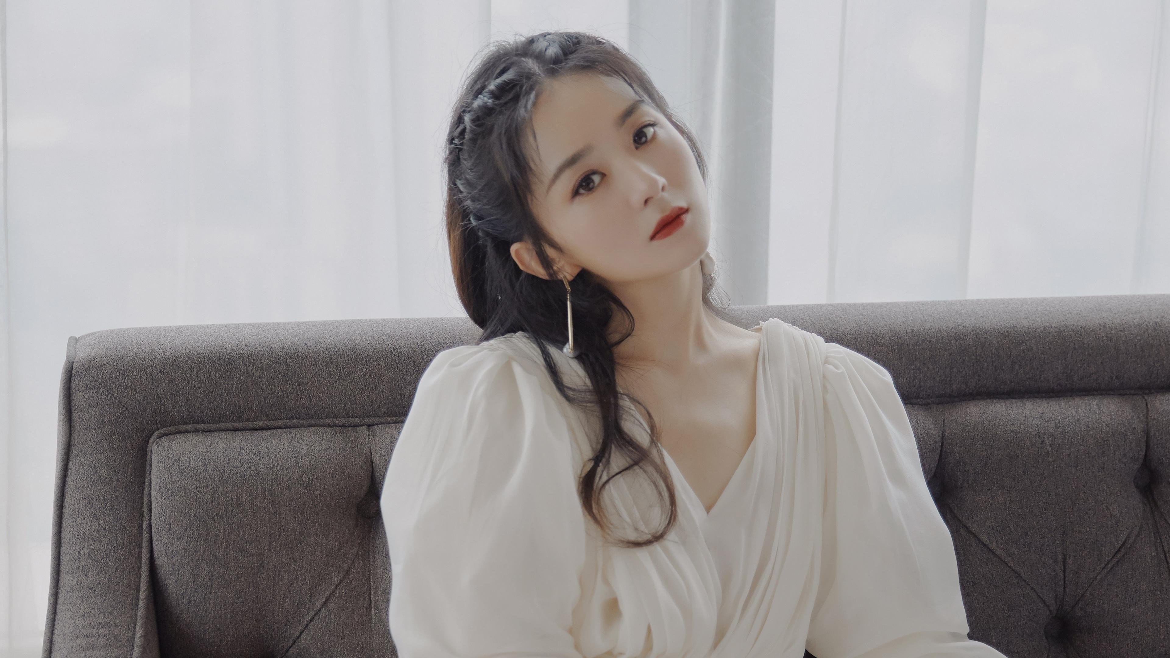 足球赛事转播权拍卖吸引多家平台竞争，转播足球赛事违法吗