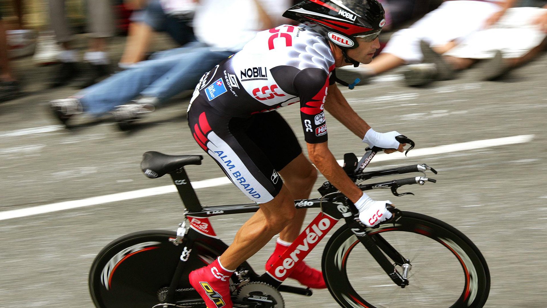 “滚球运动：成都三叉湖赛场引爆运动热潮”