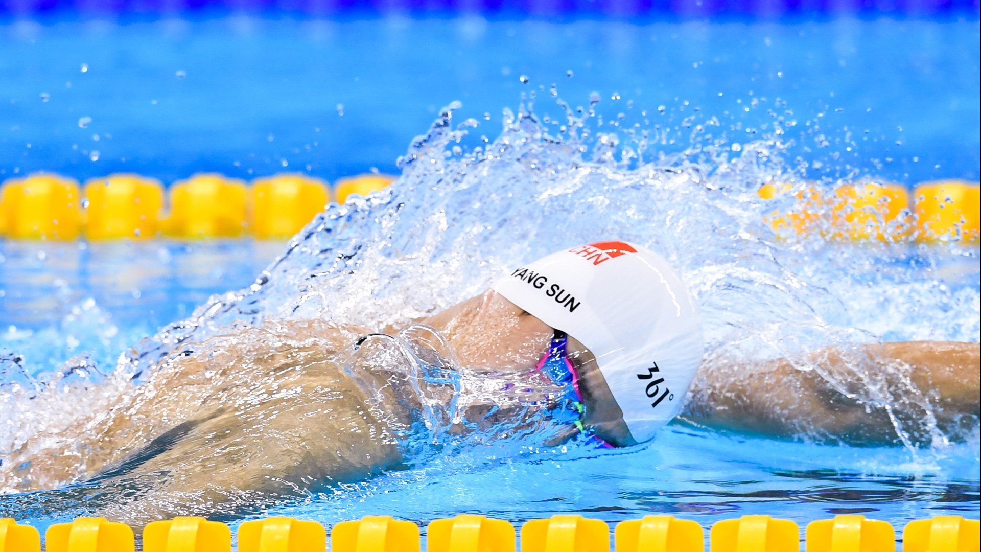 羽毛球世青赛中国队表现稳中有升，羽毛球世青赛三冠王